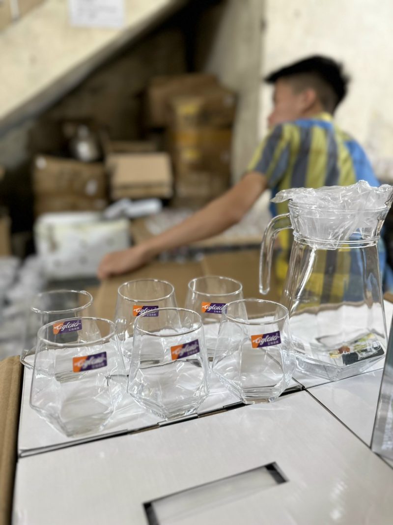 Bộ bình + 6 cốc thủy tinh AGLAIA 1 (3) Bo-binh-6-coc-thuy-tinh-AGLAIA-1-3