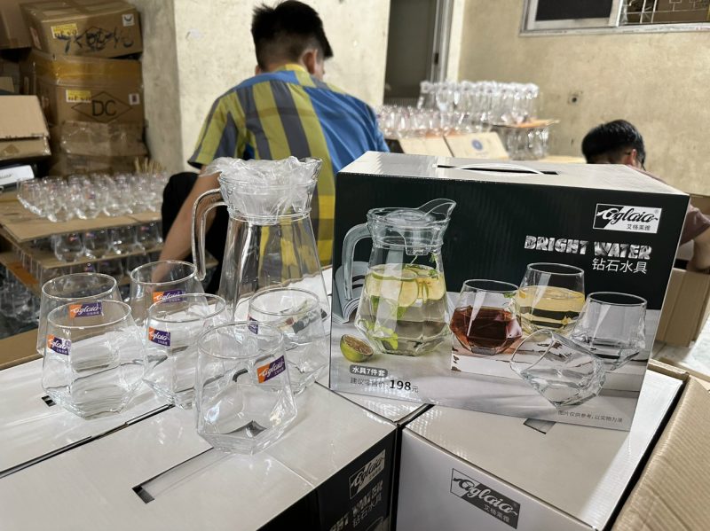 Bộ bình + 6 cốc thủy tinh AGLAIA 1 (4) Bo-binh-6-coc-thuy-tinh-AGLAIA-1-4