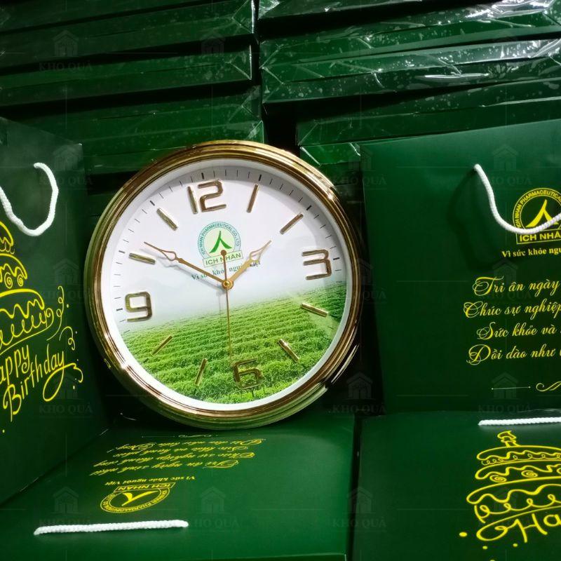 Đồng hồ treo tường tròn 30cm xi vàng HD303 - số cọc (7) Dong-ho-treo-tuong-tron-30cm-xi-vang-HD303-so-coc-7