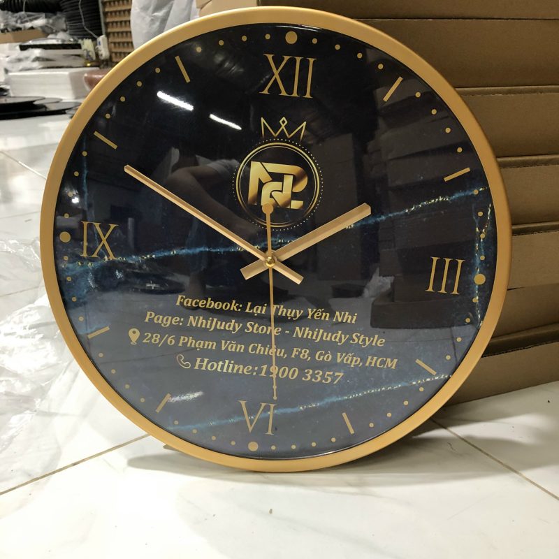 Dong-ho-treo-tuong-tron-33cm-mat-loi-HD6868X-so-in-2