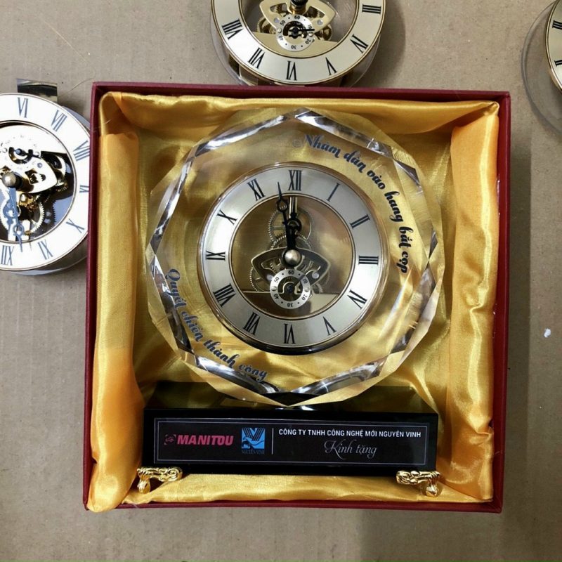 pha lê + hộp xi lót lụa 1