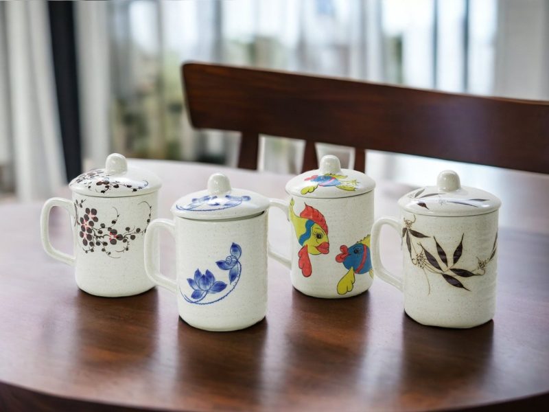 coc-su-ve-tay-bat-trang-coc-quai-vuong-ve-tay-co-nap coc-su-ve-tay-bat-trang-coc-quai-vuong-ve-tay-co-nap