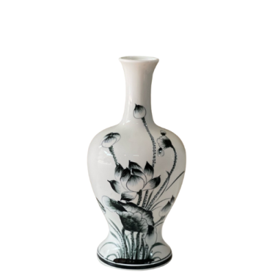 Lọ hoa vẽ sen đen – men trắng – H34