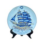 Đĩa biểu trưng vẽ cảnh vẽ vàng 24k phi 26 – đế gỗ