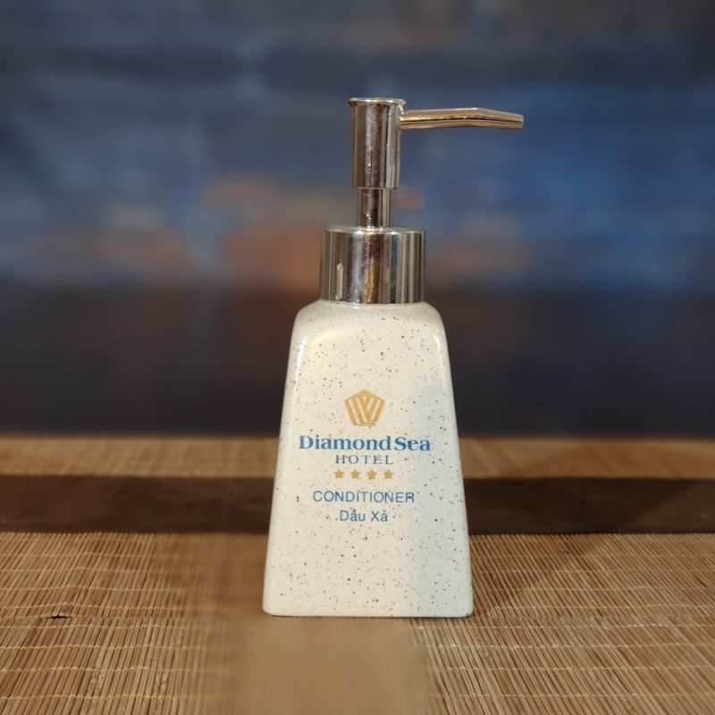 Bình dầu gội thang vai xuông 200ml - vòi nhựa