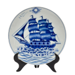 Đĩa biểu trưng vẽ cảnh phi 26 – đế gỗ