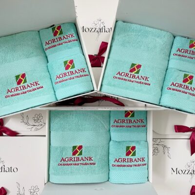 Set 2 khăn mặt, tắm - hộp dây lụa