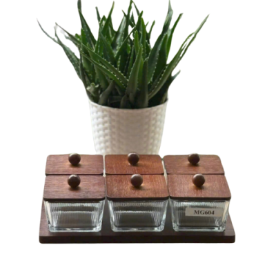 Bộ 6 hũ mứt thủy tinh vuông nắp gỗ MG 604 – kèm khay gỗ