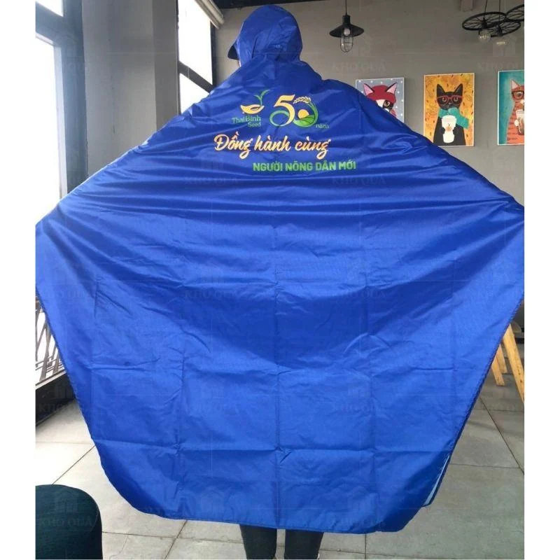 Áo cánh dơi xanh có nhận diện ThaiBinh Seed trên lưng