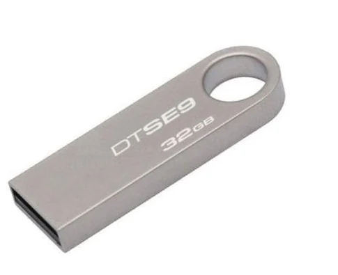 Mặt USB kim loại DTSE9 có lỗ móc và ký hiệu32GB