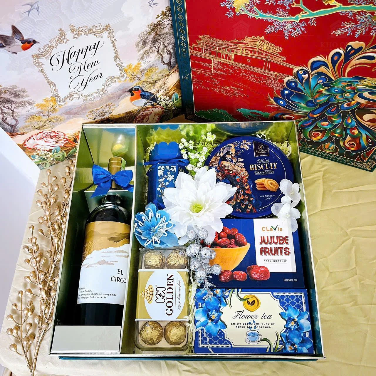 Chai, bao bì và trang trí của set flower tea mùa 2025