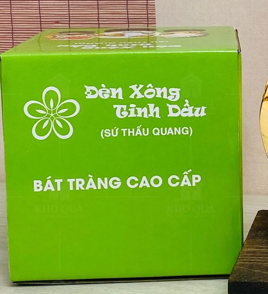 Hộp xanh nhà sản xuất cạnh đèn tròn họa tiết thuyền trong gallery