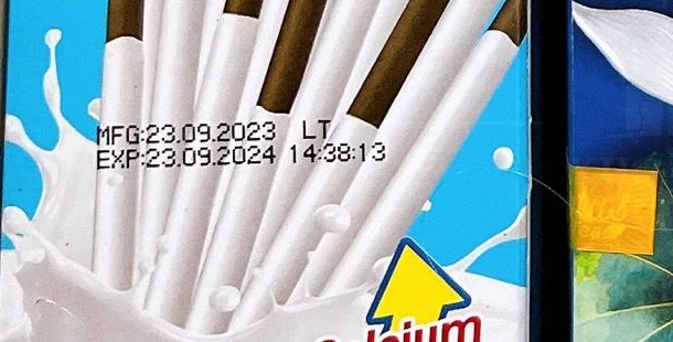 Cận ngày sản xuất 23/09/2023 và hạn 23/09/2024 trên hộp trong ảnh gallery cũ