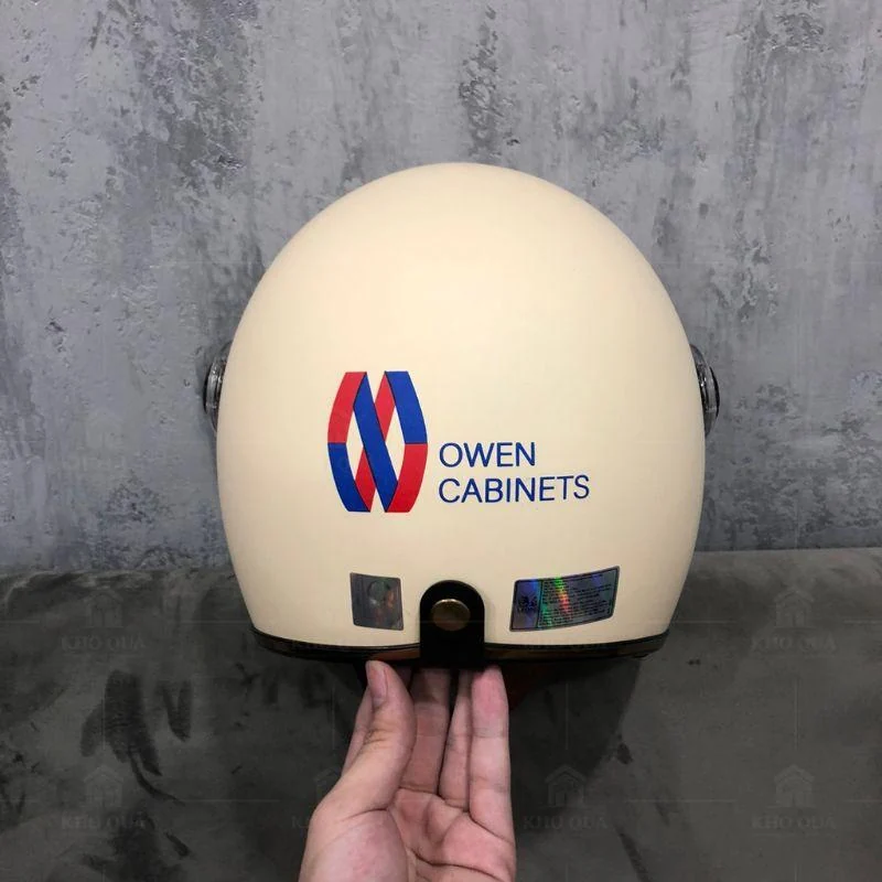 Mặt sau mũ kem có OWEN CABINETS và nhãn nhỏ phía dưới