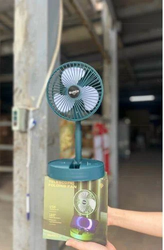 Quạt điện mini cầm tay 05 có thân đứng, chân tròn và hộp
