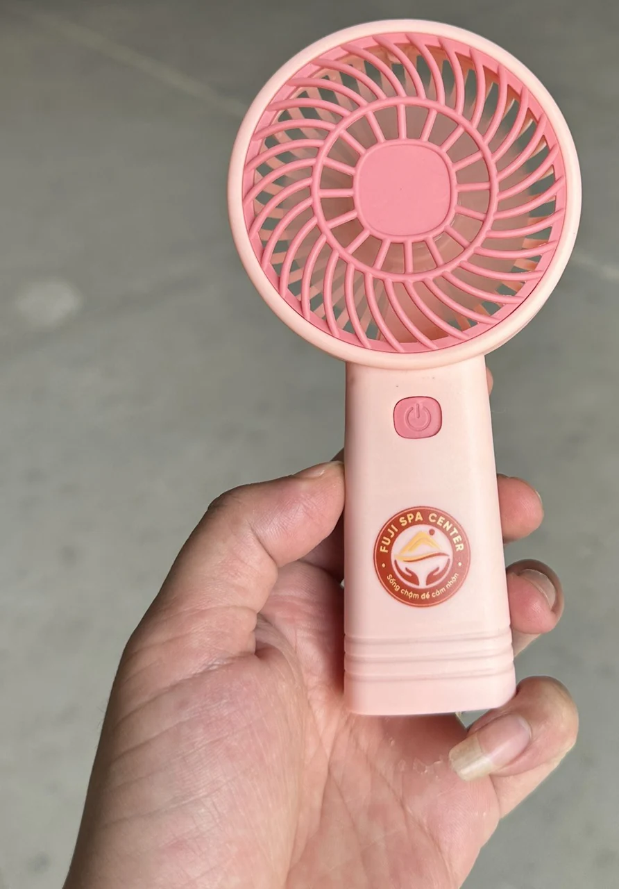 Quạt điện mini hồng cầm tay in FUJI SPA CENTER từ kho chung