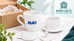 Cốc AUO, thân phin, nắp và tấm nén cạnh hộp quà