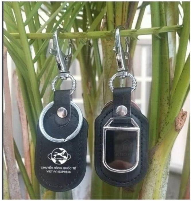Hai góc móc màu đen Việt An Express trong gallery mẫu kim loại hình chữ nhật