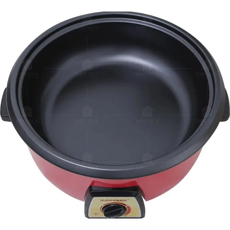 Góc từ trên cho thấy lòng nồi đen và hai quai của Sunhouse SHD4520